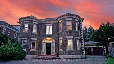 88 Baynards Lane, Richmond Hill, On L4c 9b8