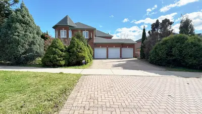 Detached in Richmond Hill