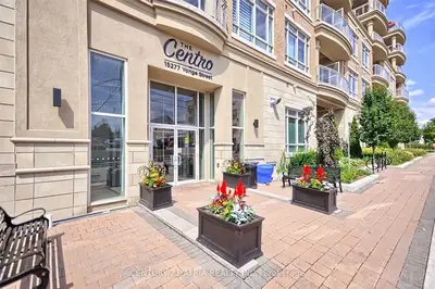 Condo Apartment in Aurora