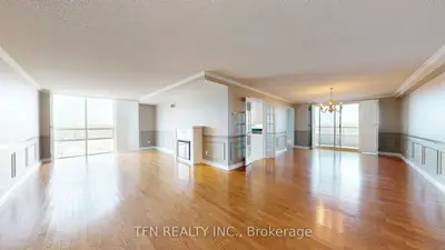 Condo Apartment in Vaughan