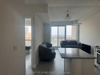 Condo Apartment in Richmond Hill