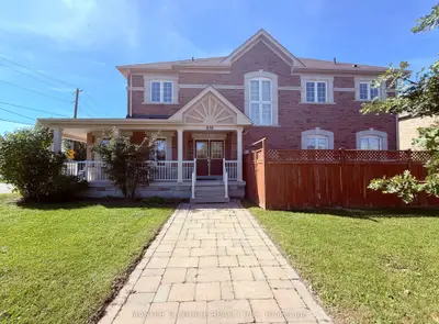 656 North Lake Road, Richmond Hill, On L4e 3c8