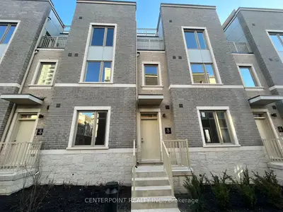 Condo Apartment in Vaughan