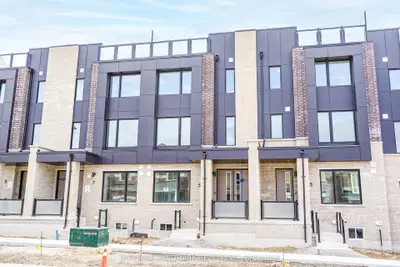 Att/Row/Townhouse in Markham