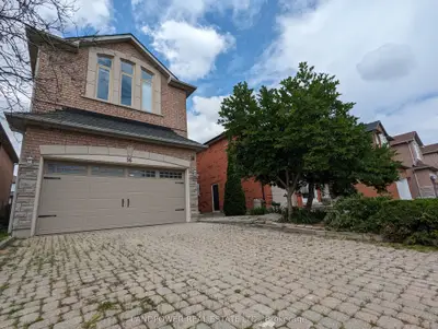 Detached in Richmond Hill