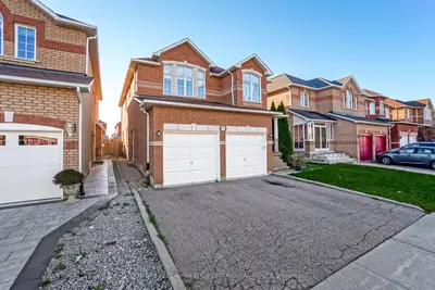 Detached in Markham