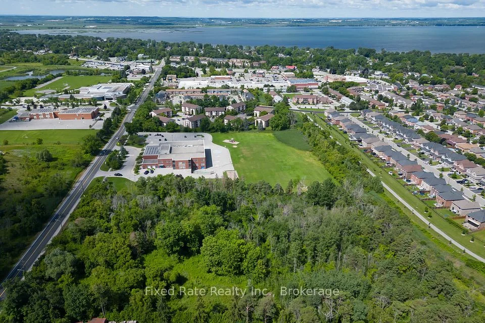 140 Glenwoods Avenue, Georgina, ON L4P 3E9
