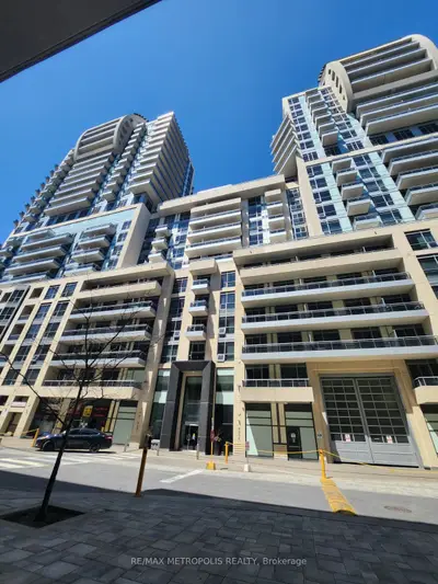 Condo Apartment in Richmond Hill