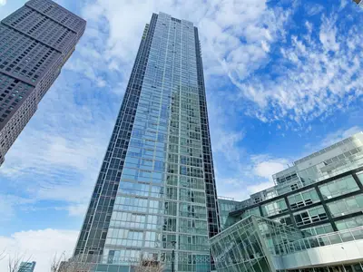 Condo Apartment in Vaughan