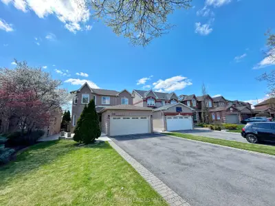 Detached in Vaughan