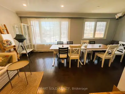 7 Sussex Avenue, Richmond Hill, On L4c 2e5