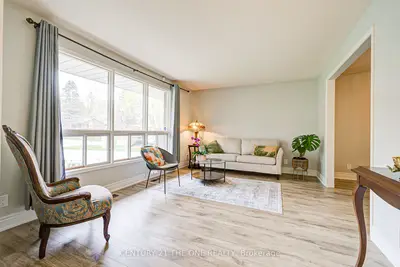 Detached in East Gwillimbury