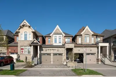 Att/Row/Townhouse in King