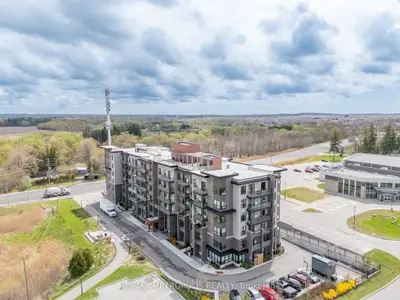 Condo Apartment in Markham
