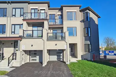 Att/Row/Townhouse in Vaughan