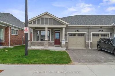 Att/Row/Townhouse in Innisfil