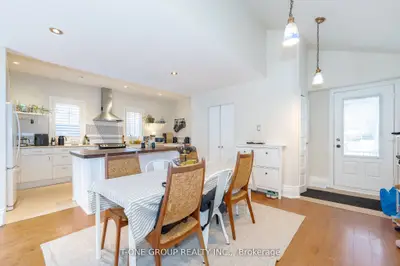 579 Pearson Street, Newmarket, On L3y 1g2