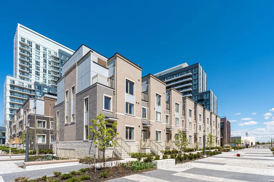 30 Almond Blossom Mews 111, Vaughan, ON L4K 0N6