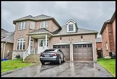 165 Flagstone Way, Newmarket, On L3x 2z7