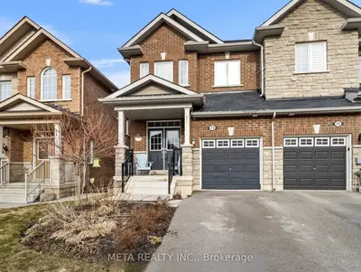 Att/Row/Townhouse in Georgina