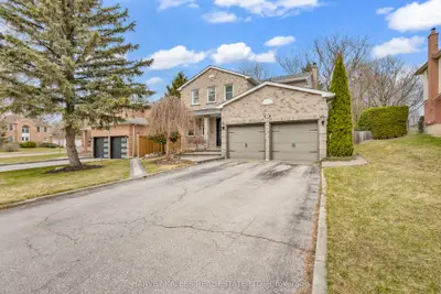 Detached in Aurora