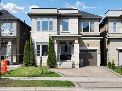 Detached in East Gwillimbury