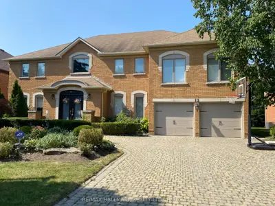Detached in Richmond Hill