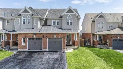 Att/Row/Townhouse in Innisfil