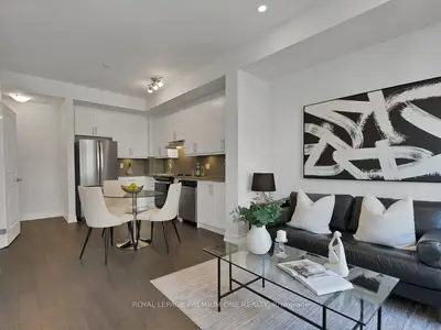 Condo Townhouse in Vaughan
