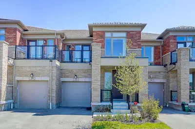 Condo Townhouse in Aurora