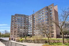 250 Davis Drive 203, Newmarket, ON L3Y 7T7
