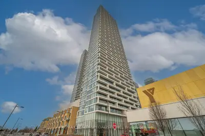 Condo Apartment in Vaughan