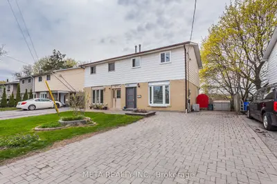 Semi-Detached in Newmarket