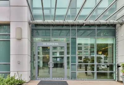 Condo Apartment in Markham