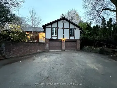 Detached in Richmond Hill