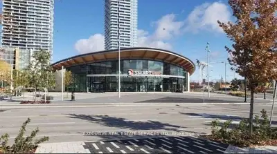 Condo Apartment in Vaughan