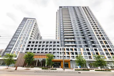 Condo Apartment in Vaughan