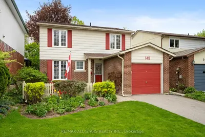 Detached in Newmarket
