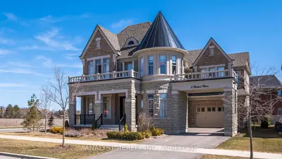 Detached in King