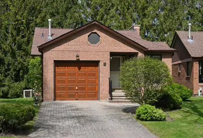 Detached Condo in New Tecumseth