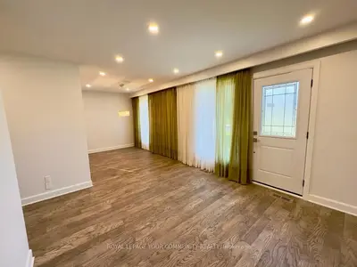 Detached in Aurora