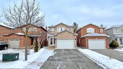 Detached in Richmond Hill