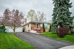 108 Cherrywood Drive, Newmarket, On L3y 2x7