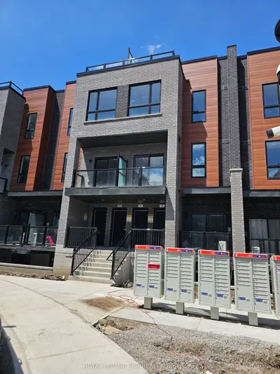 Condo Townhouse in Newmarket