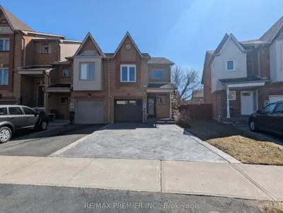 Att/Row/Townhouse in Vaughan
