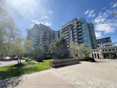 Condo Apartment in Markham