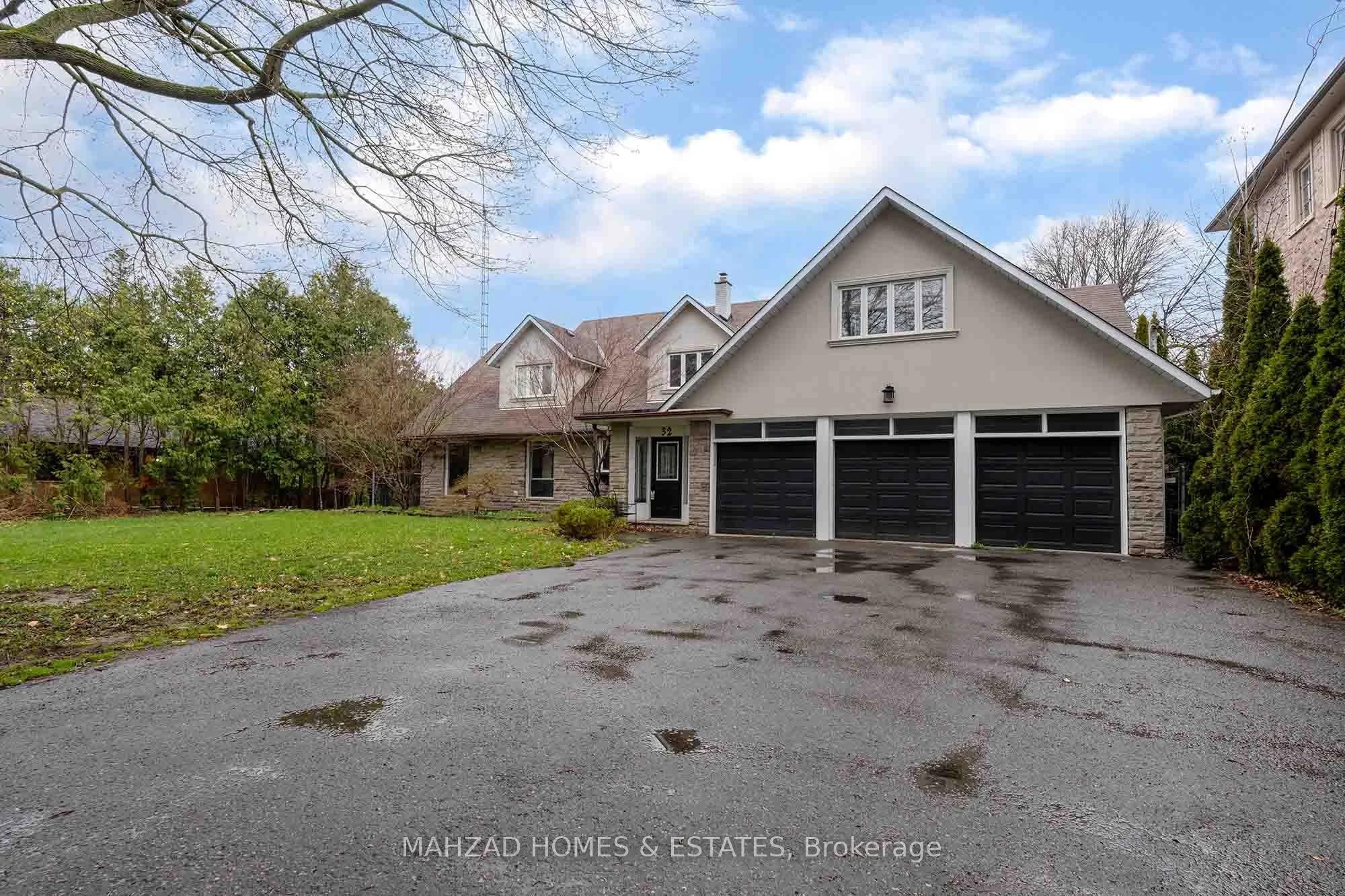 Detached in Richmond Hill