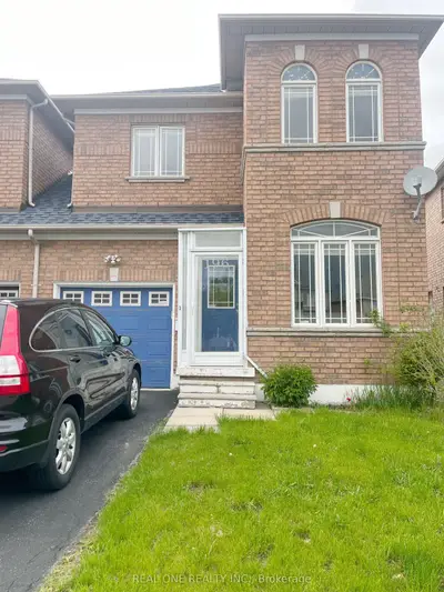 Semi-Detached in Richmond Hill