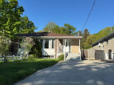 Semi-Detached in Newmarket