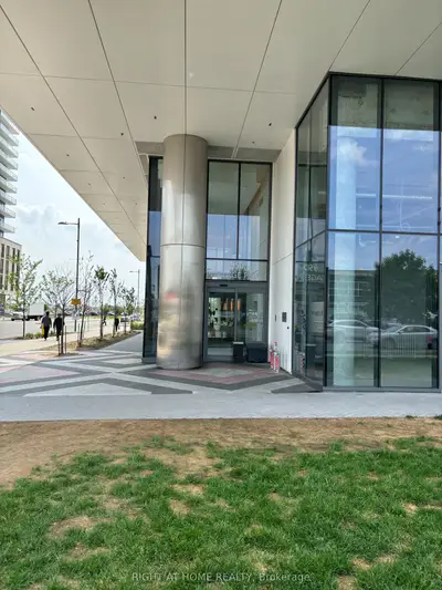 Condo Apartment in Vaughan